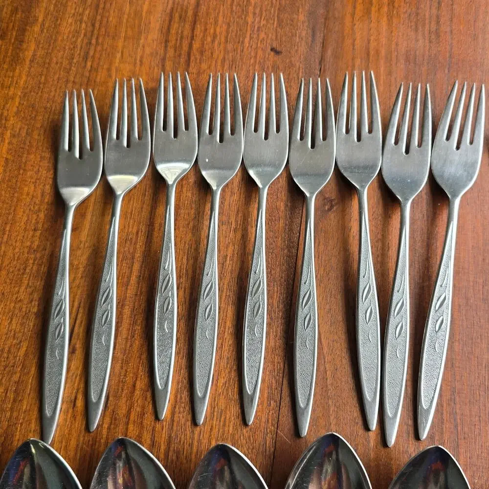 Vintage Oneida Royal Harvest Flatware WM Rogers Premier Stainless 29 Pcs MCM